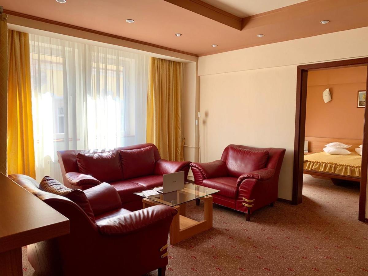 Hotel Victoria Cluj-Napoca Exteriör bild